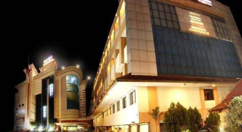 Hotel Banjarmasin International Exterior photo